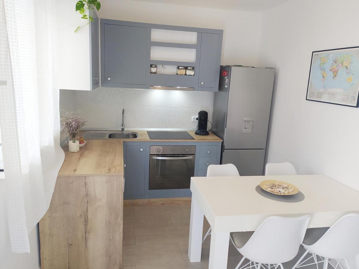 Seline Summer Home Buitenkant foto