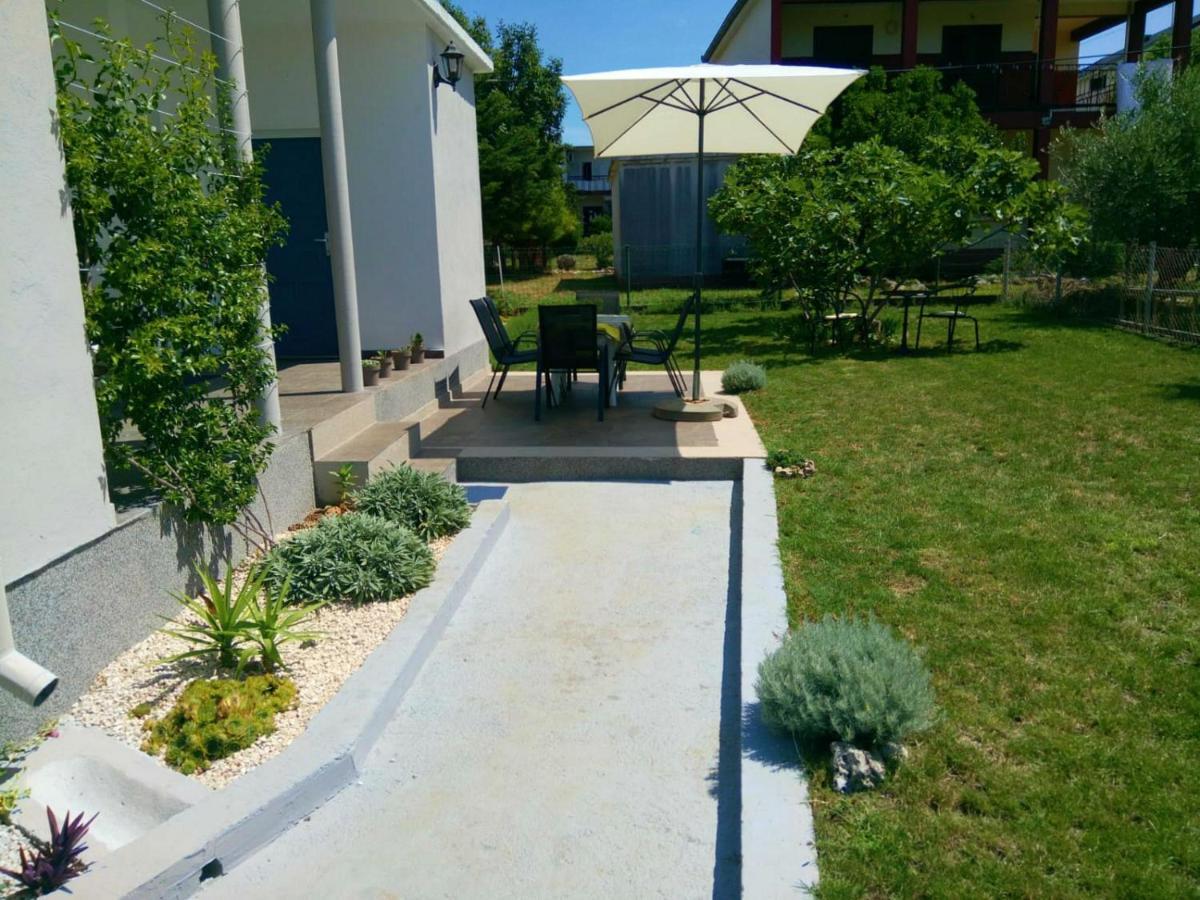 Seline Summer Home Buitenkant foto